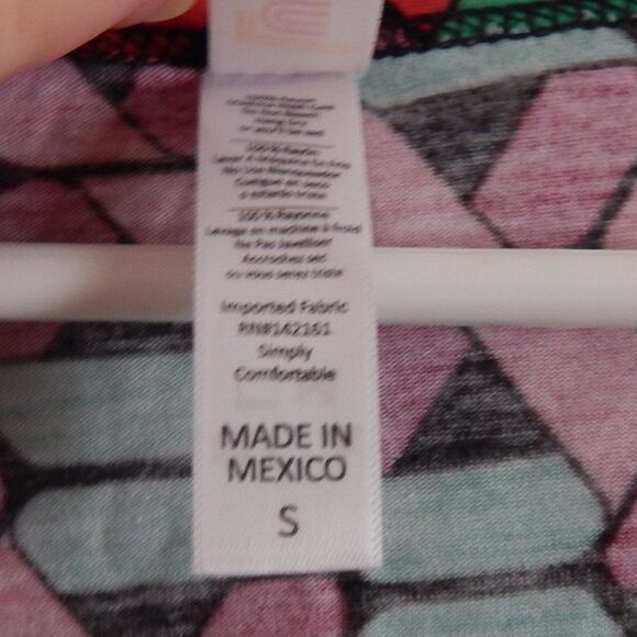 LULAROE Classic T women's small stretchy geometric print short sleeve blouse - Picture 8 of 9